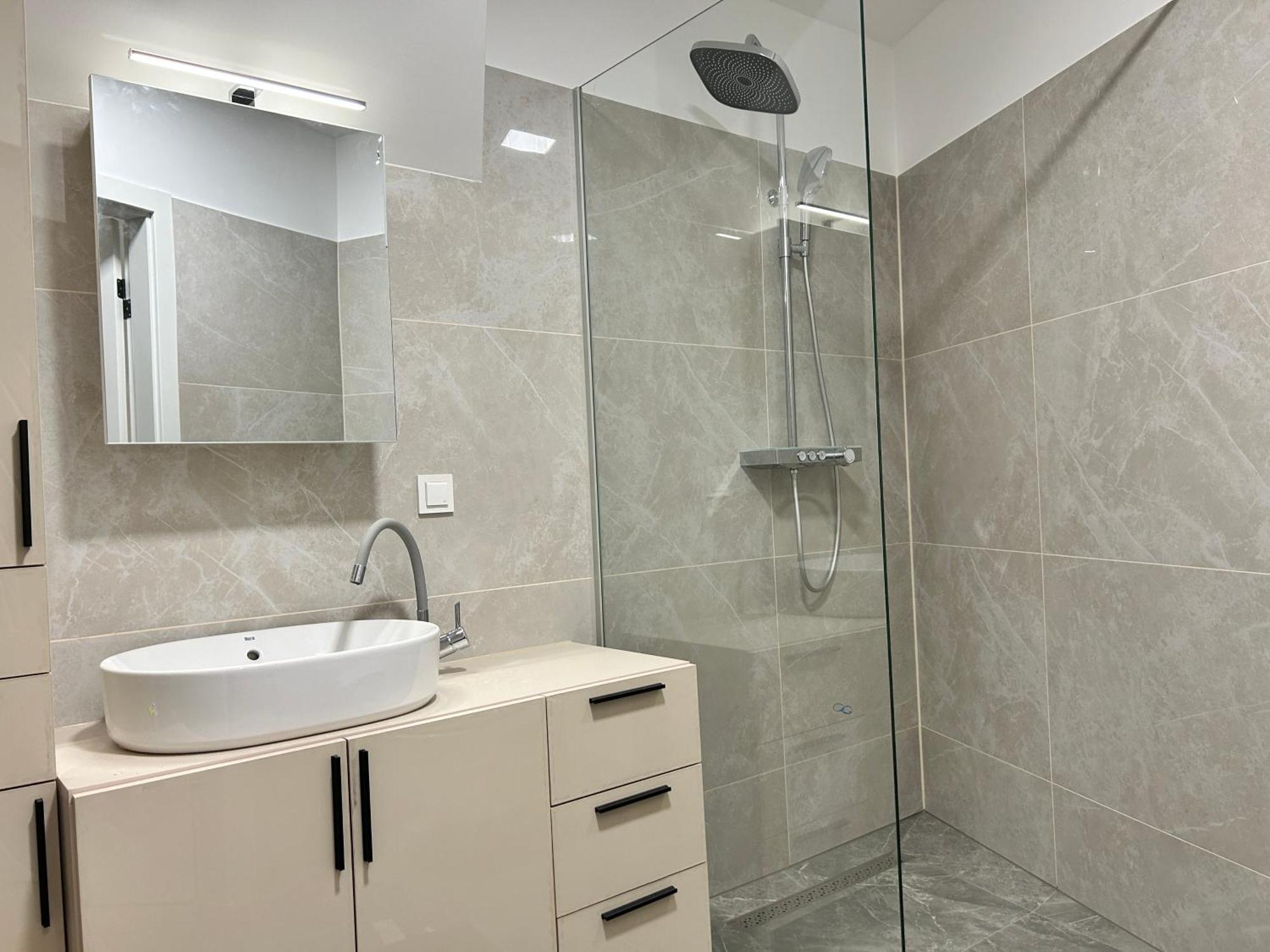 Asp Modern With Balcony & Free Parking Wenen