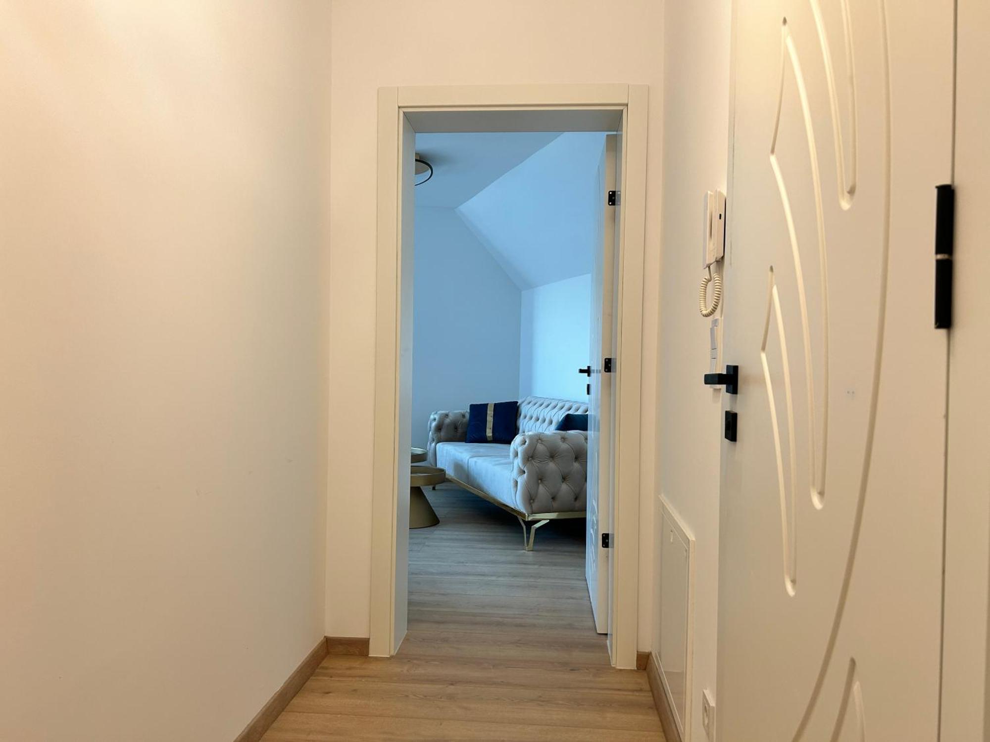 Appartement Asp Modern With Balcony & Free Parking